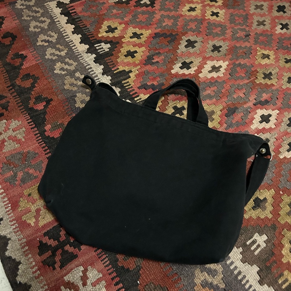 BAGGU horizontal duck tote in black - Picture 5 of 5